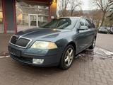 Skoda Octavia Combi 2.0 TDI Elegance XENON+SHZ+AHK+MFL - Skoda Octavia aus 2006: Elegance