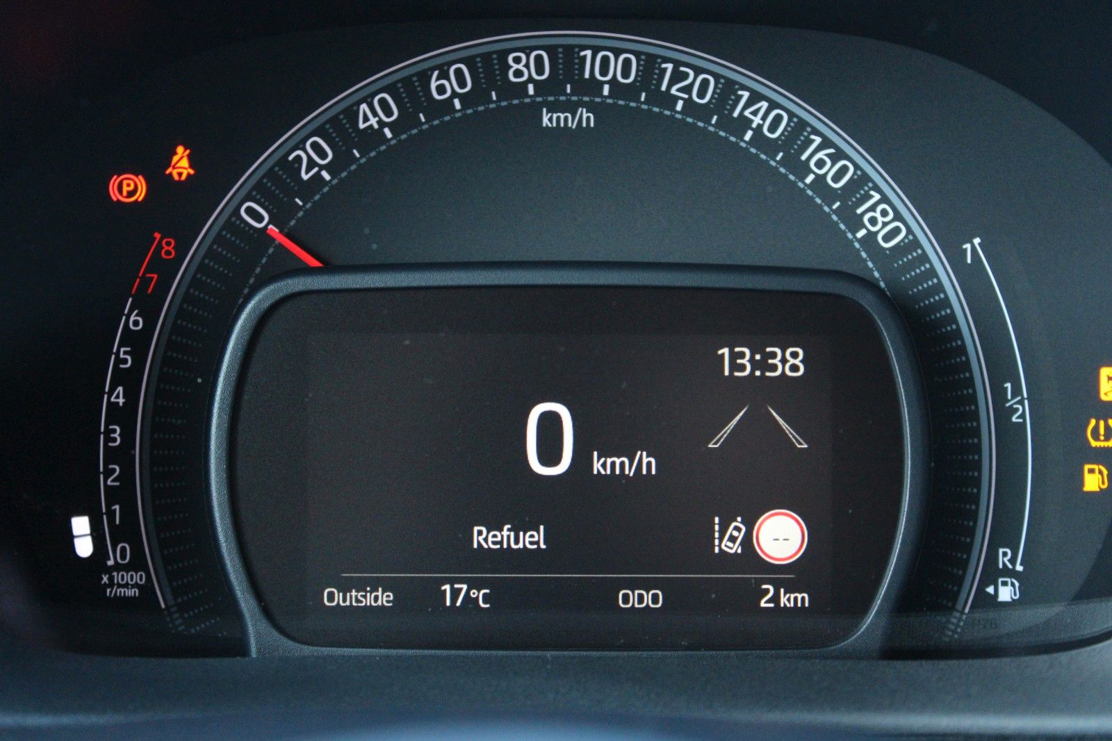 Fahrzeugabbildung Toyota Aygo X 1.0 Teamplayer