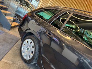 Skoda Superb Combi *1.HAND*KLIMA*SZHZ*ZV*BC*TÜVNEU*