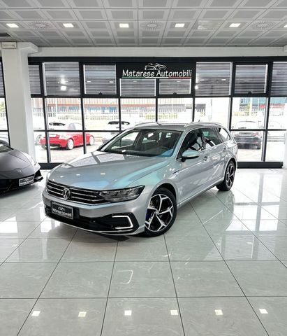 Volkswagen Passat 1.4 GTE DSG Plug-In-Hybrid Car