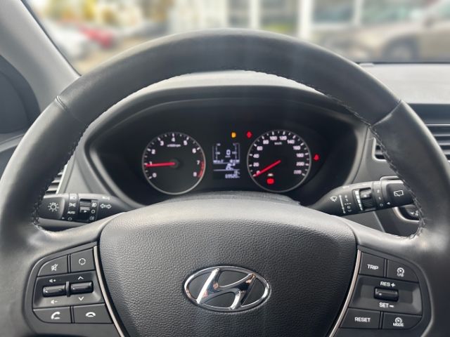 Fahrzeugabbildung Hyundai i20 Trend 1.2 +RADIO+KLIMA+TEMPOMAT+SHZ+PDC+LICH