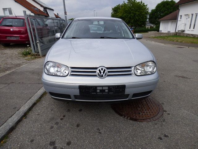 Volkswagen Golf 1.6 AUTO EDITION