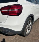 Mercedes-Benz GLA 180 -Sport Utility Vehicle - Mercedes-Benz GLA 180 von privat
