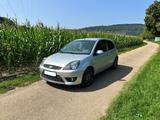 Ford Fiesta 1,4 16V Silver Magic - Ford Fiesta: Magic