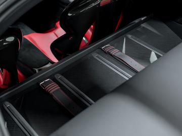 2025 Ferrari 12CILINDRI 缩略图 39