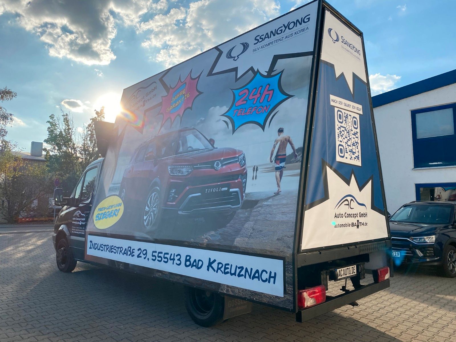 Fahrzeugabbildung Mercedes-Benz Sprinter Werbebanner mit Ihrer Werbung