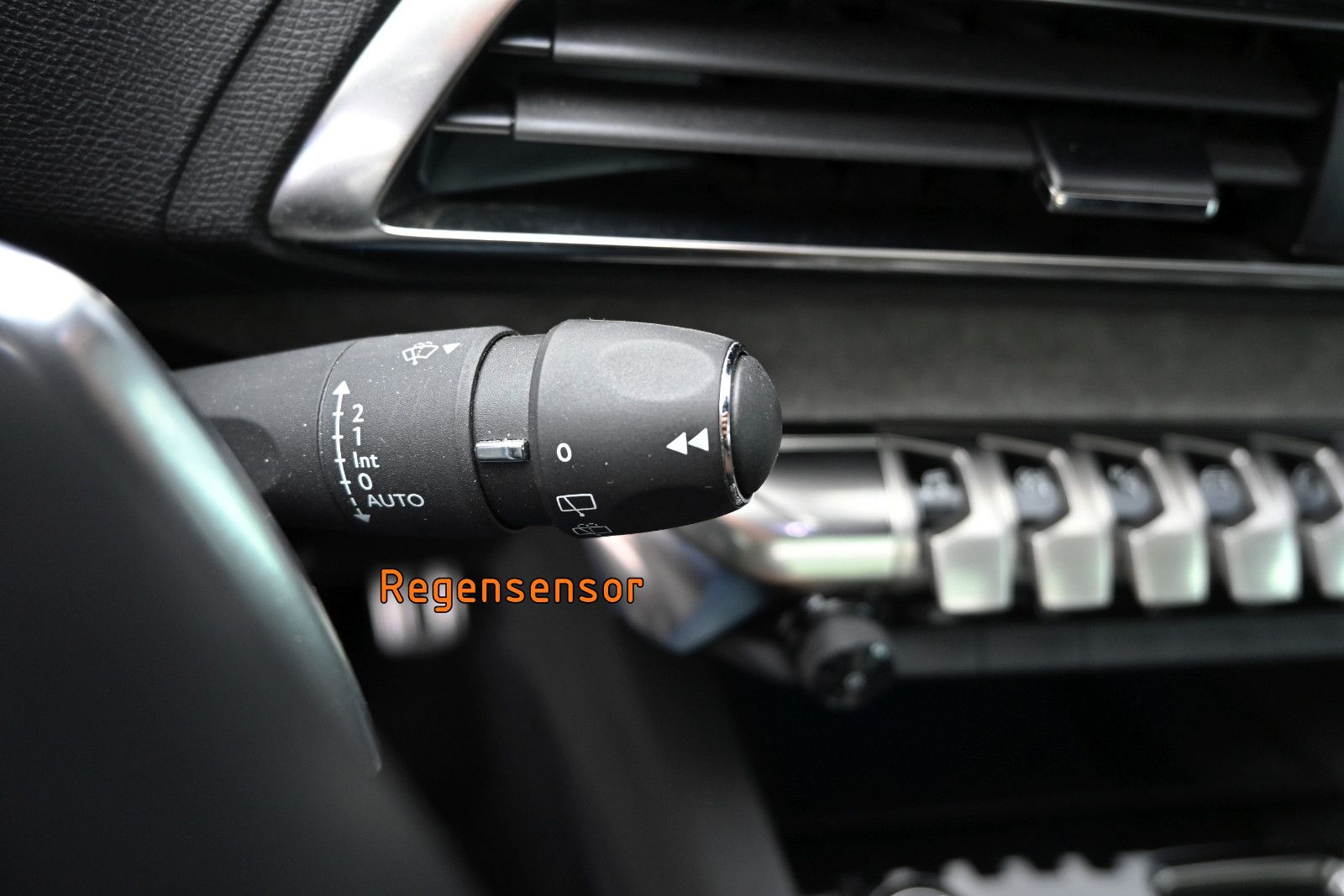 Fahrzeugabbildung Peugeot 5008 BlueHDi 130 GT °ACC°AHK°PANO°7-SITZE°ALARM°