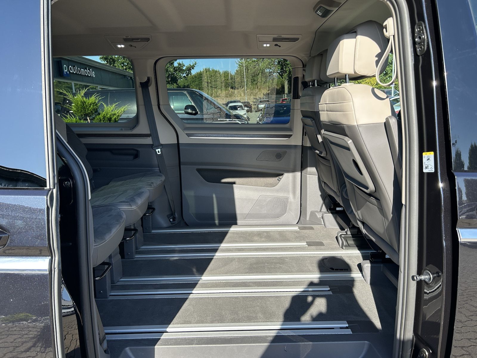 Volkswagen T7 Multivan 2.0 TDI DSG Style lang AHK Kamera foto 23