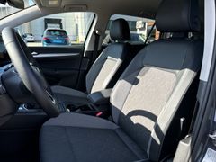 Fahrzeugabbildung Volkswagen Golf VIII Variant 1.5 TSI Goal ACC KAMERA AHK