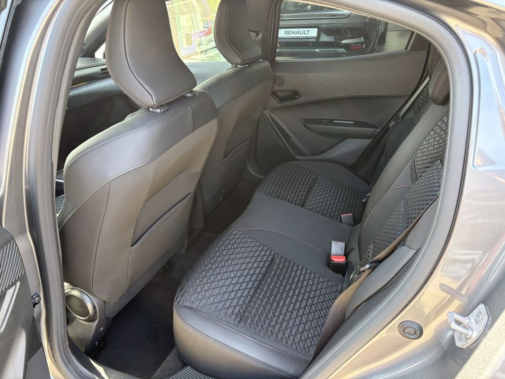 RENAULT Clio - Bild 9