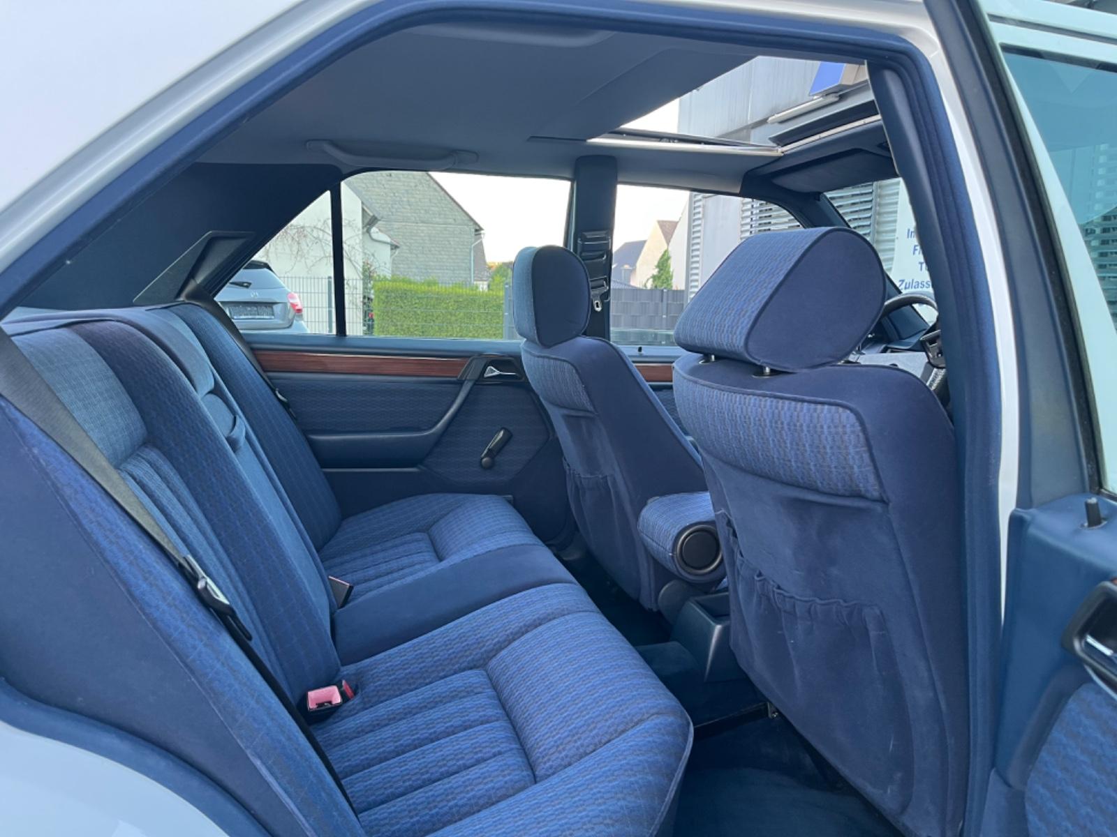 Mercedes-Benz E 200 Lim Schiebedach H-Zulassung Gelegenheit !!