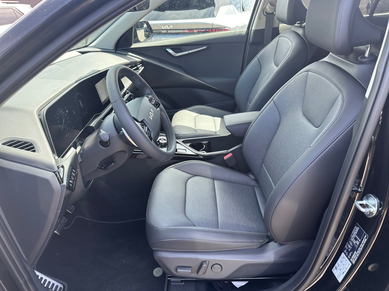 Fahrzeugabbildung Kia NIRO 1.6 HEV 129 DCT SPIRIT 18Z TEC REX