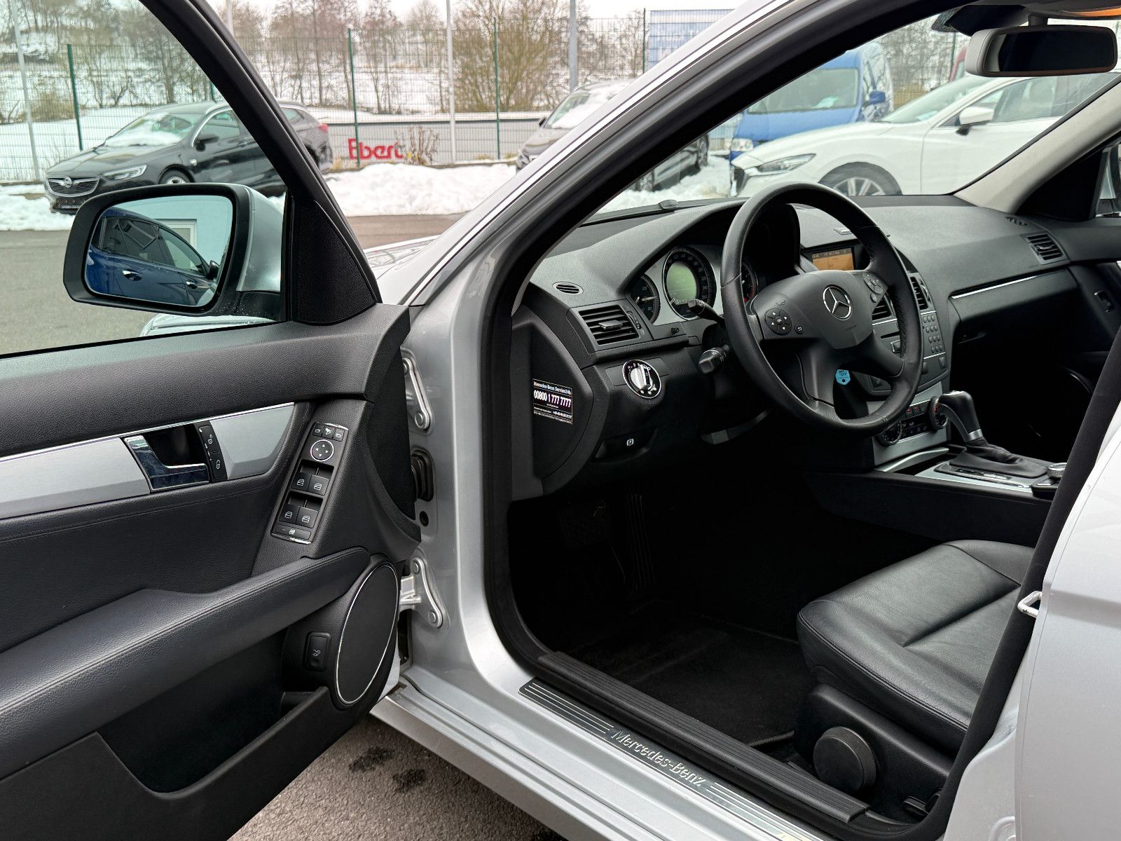 Fahrzeugabbildung Mercedes-Benz C 350 Limousine Avantgarde Aut Bi-Xenon Leder