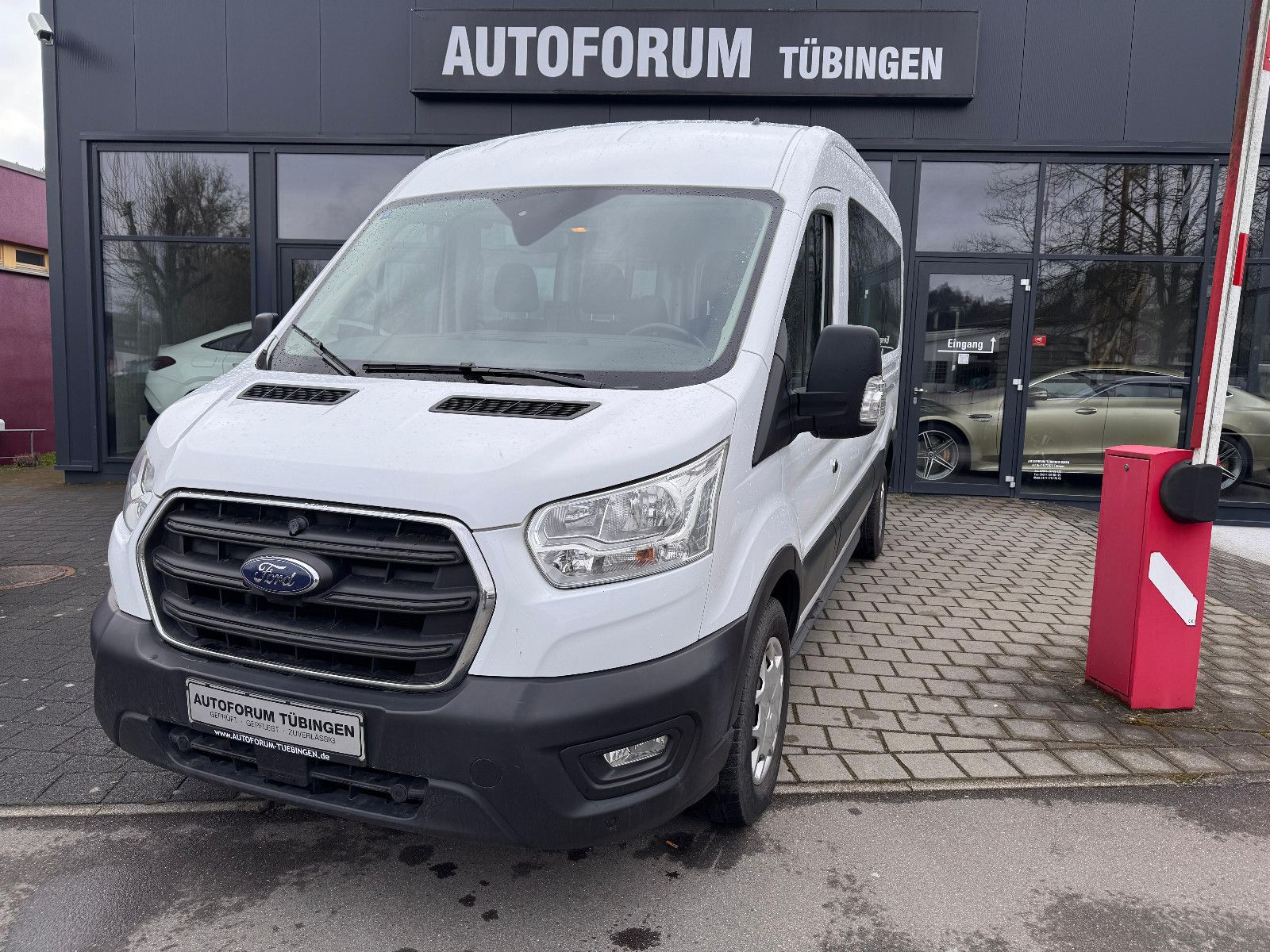 Fahrzeugabbildung Ford Transit 350 L3H2 *'ROLLSTULL LADERAMPE*9-SITZE*