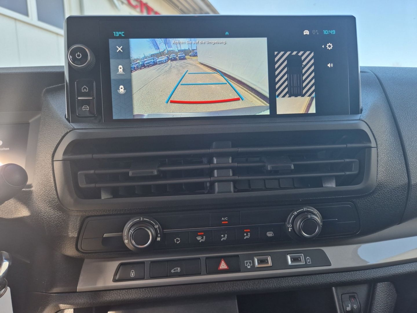 Fahrzeugabbildung Citroën Jumpy KW Standard (L2) 2.0 BlueHDi 145  AHK-abn.