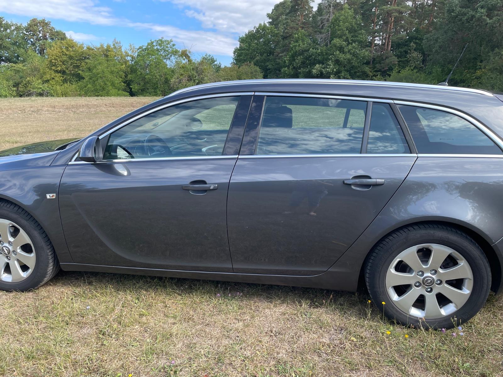 Opel Insignia 2012 — interior