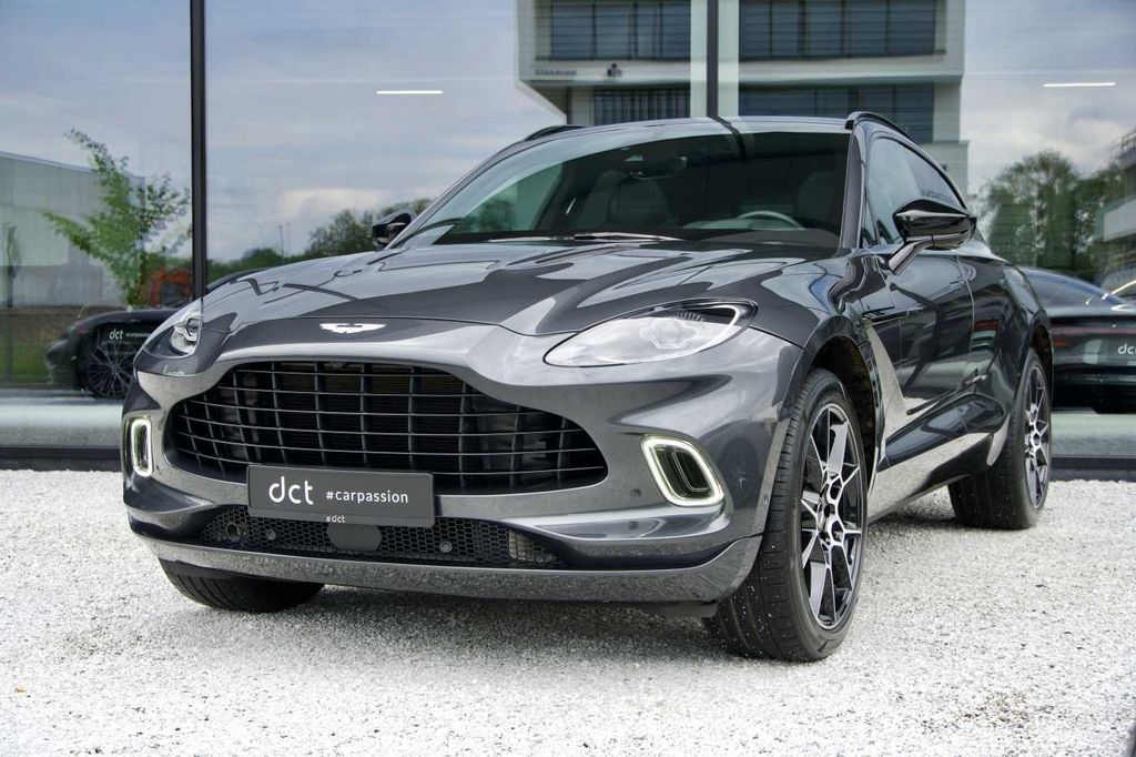 Aston Martin DBX