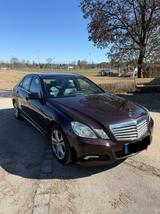 Mercedes-Benz E 300 CDI BlueEFFICIENCY AVANTGARDE AVANTGARDE - Mercedes-Benz E 300: Braun