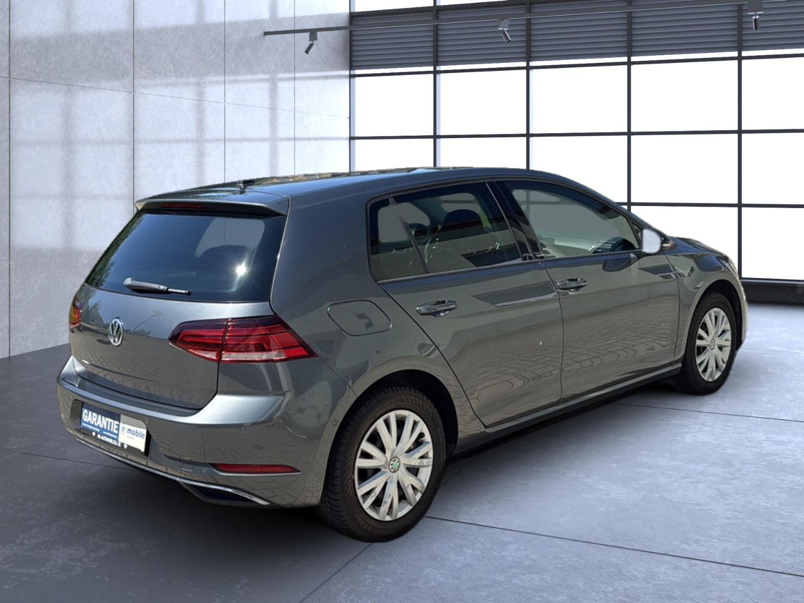 Fahrzeugabbildung Volkswagen Golf VII Lim. IQ.DRIVE / unfallfrei