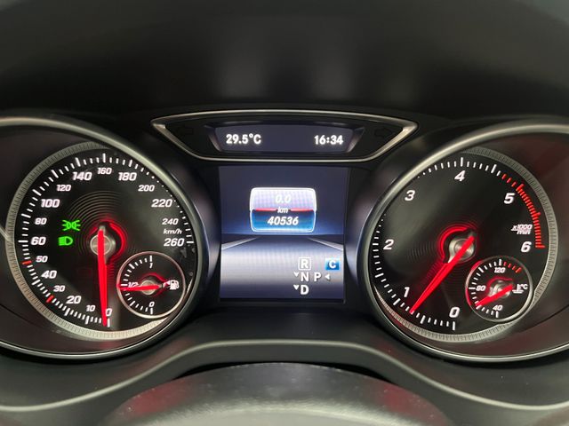 Mercedes-Benz GLA 220 CDI 4Matic,Automatik,Navi,Kamera,LED