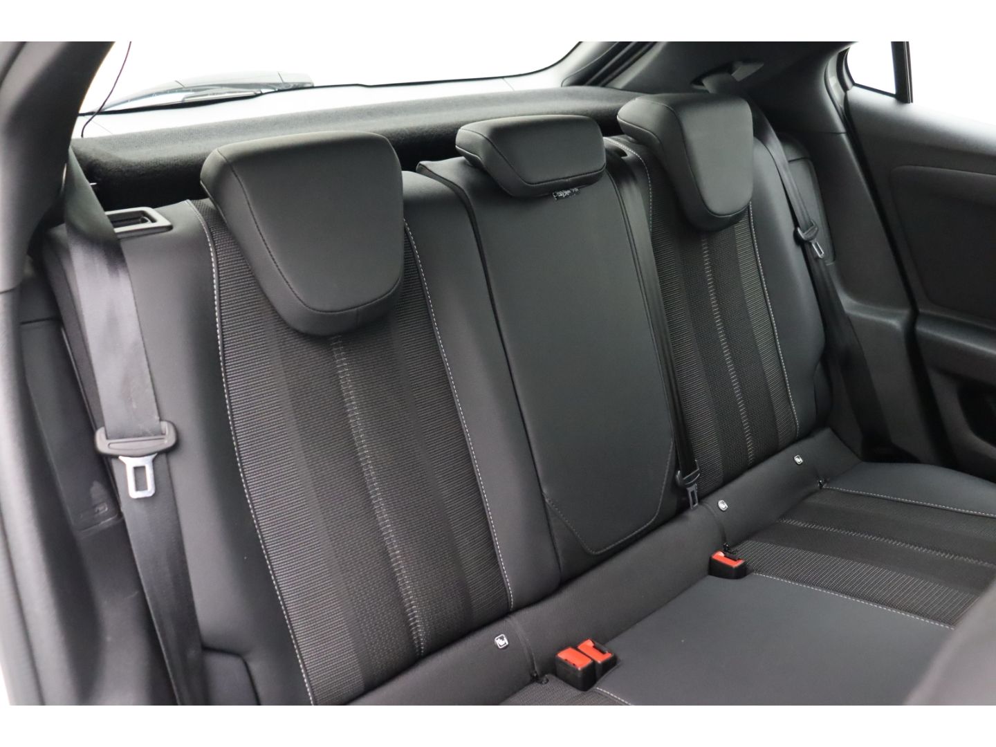 Fahrzeugabbildung Opel Mokka-e Elegance Totwinkelass Digi Cockpit Kamer