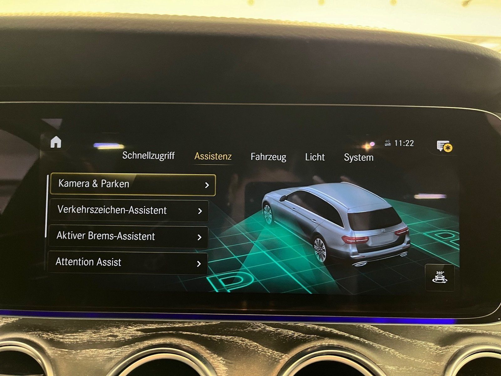 Fahrzeugabbildung Mercedes-Benz E 300 de T AMG*Burmester*MultiBeam*Totwink*Kam*