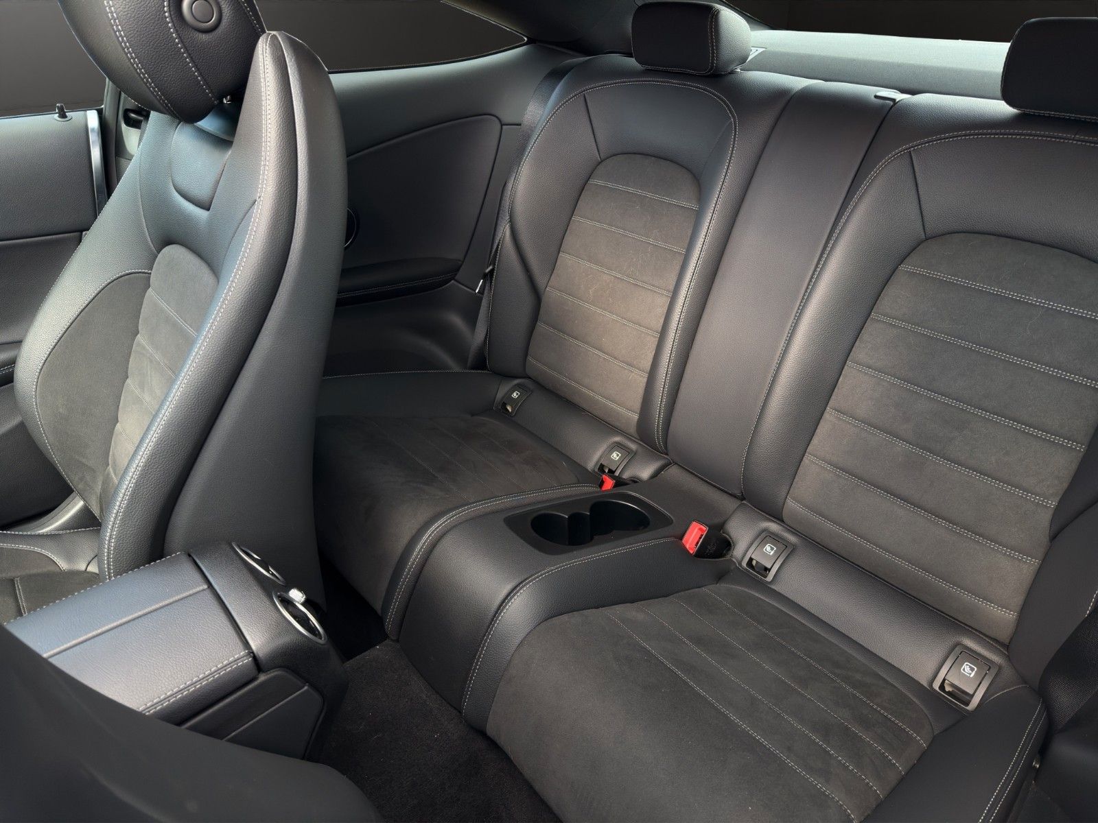 Fahrzeugabbildung Mercedes-Benz C 300 Coupe*AMG-Line*Pano*Head-Up*Dig.Tacho*360°