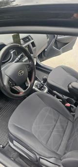 Kia Rio 1.4 CRDi - Kia Rio aus 2012 mit Diesel-Antrieb