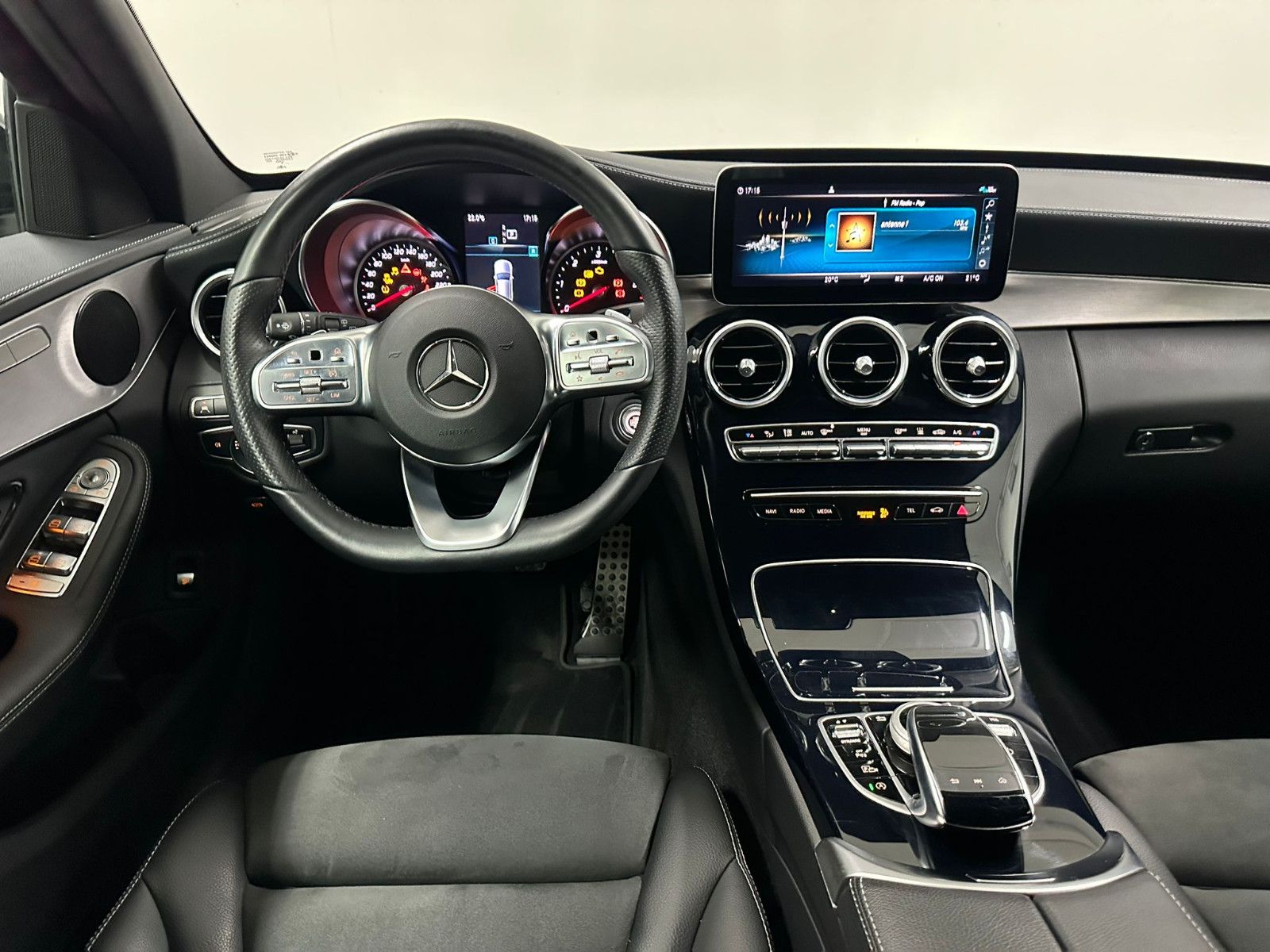 Fahrzeugabbildung Mercedes-Benz C 220 d 4MATIC T  *AMG-LINE*NIGHT*SDH*