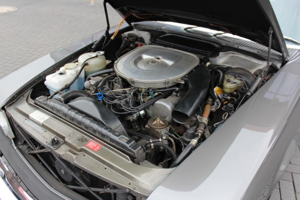 Mercedes-Benz SL 380