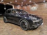 Porsche Cayenne S - mit Benzin-Antrieb: Schiebedach, mit Klimaanlage