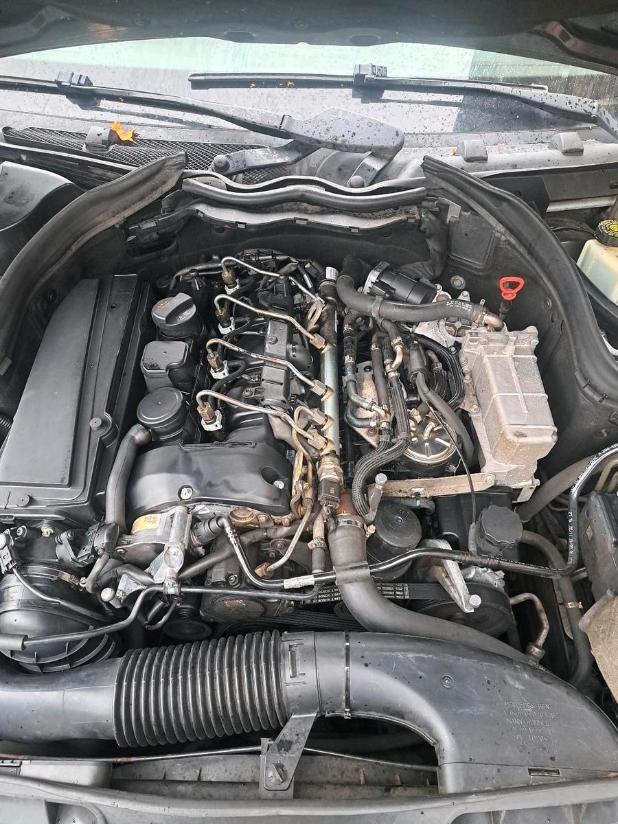 Mercedes-Benz C220 2008 — engine 170 HP (125kW)