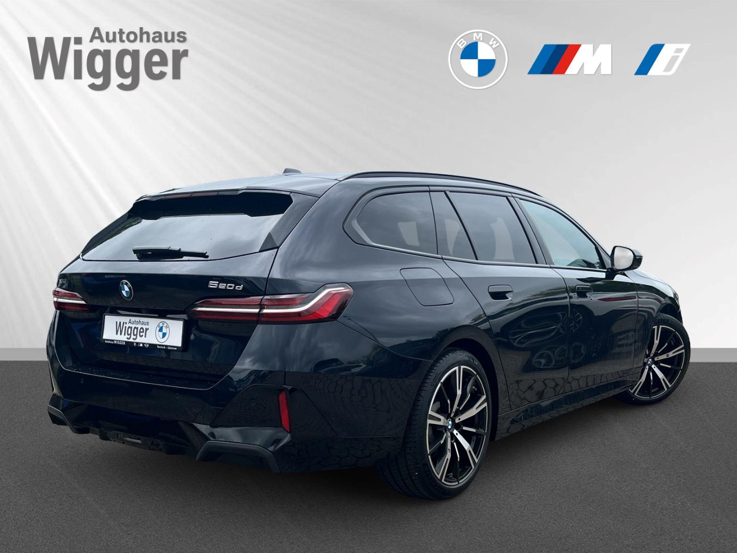BMW 520 d xDrive M Sport touring/HUD/StHZG/AHK/Pano
