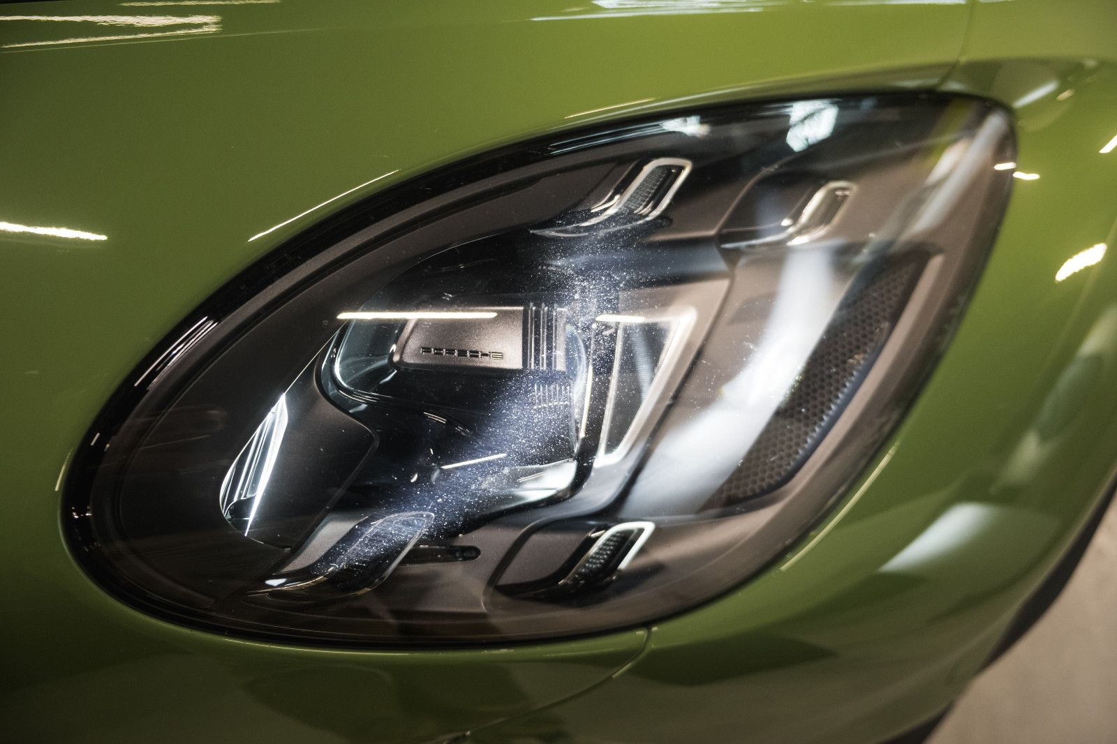 Fahrzeugabbildung Porsche 718 Spyder RS - PTS - Lift - LED - PCCB