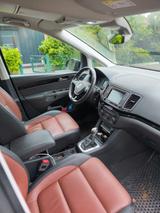 Volkswagen Sharan 2.0 TDI SCR 135kW DSG Highline Highline - VW Sharan Gebrauchtwagen in Düsseldorf