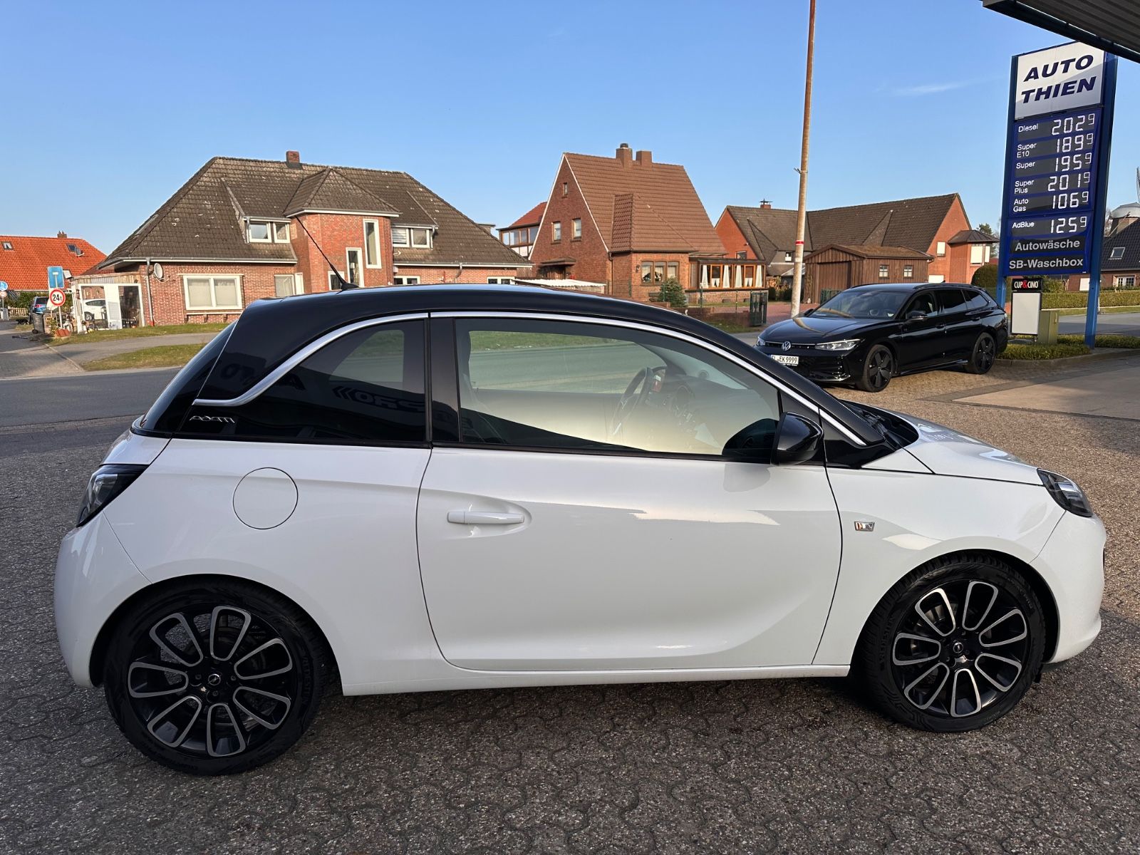 Fahrzeugabbildung Opel Adam Jam 1.4 GJR/GRA/PDC/BT/Sitzhzg/Lenkradhzg