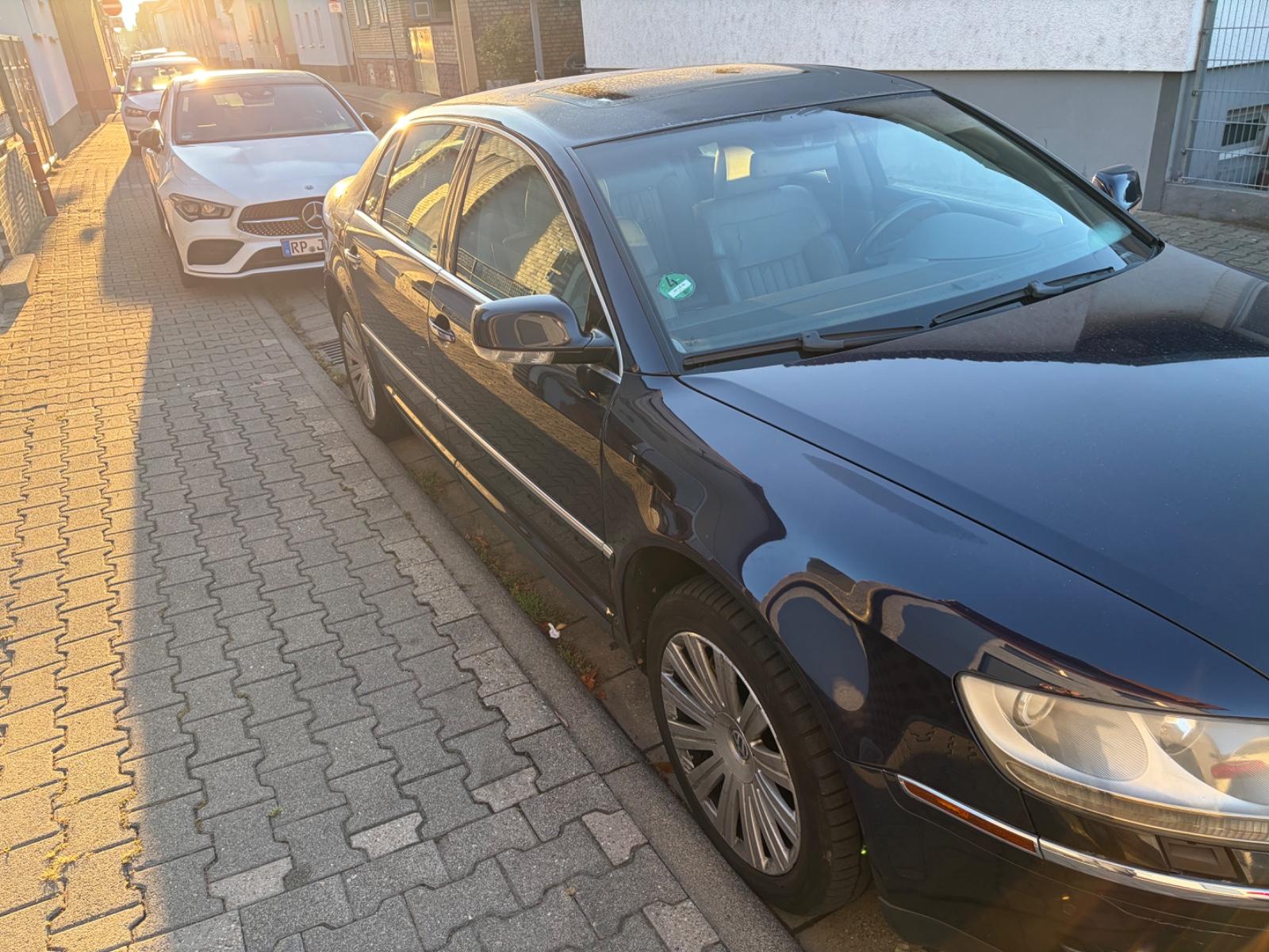 Volkswagen Phaeton 4.2 V8 4MOTION Tiptronic US Edition 