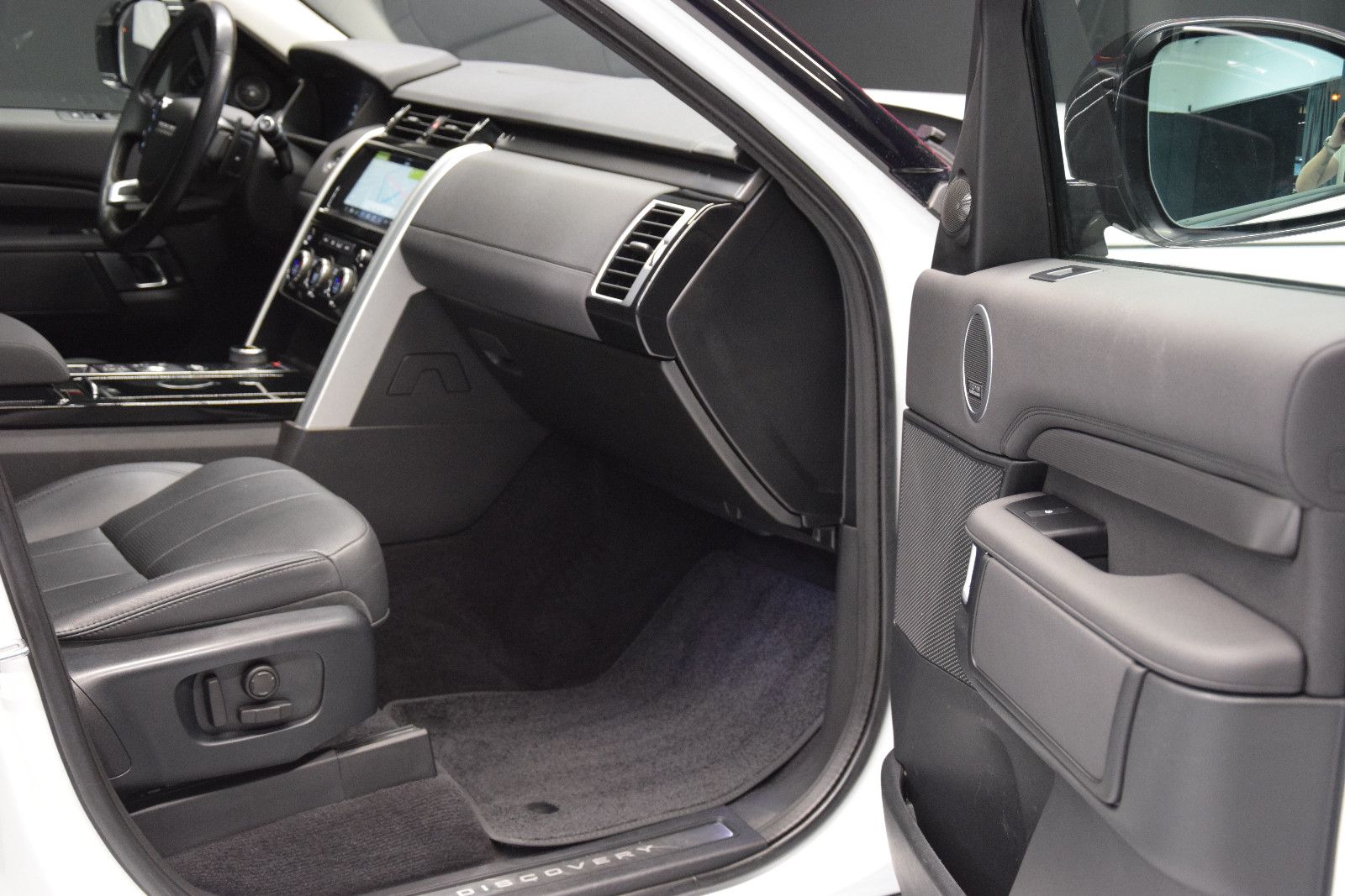 Fahrzeugabbildung Land Rover Discovery 5 HSE SDV6 Pano 7. Sitze Meridian 360°