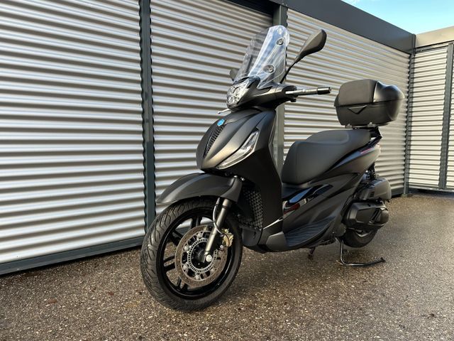 Piaggio BEVERLY 400 HPE / NEUWERTIG / TOP CASE