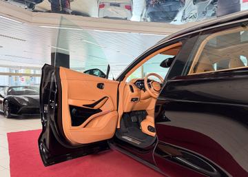 صورة مصغرة 12 لـ 2023 Aston Martin DBX