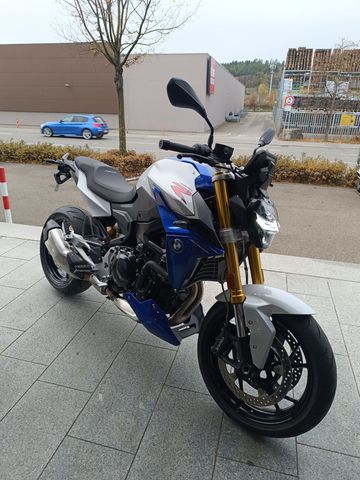 BMW F 900 R A2 mit 1 Jahr Gewährleistung 3 Pakete mi