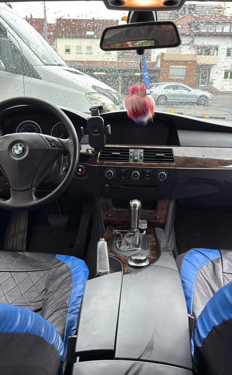 BMW 523 2007 — rear view