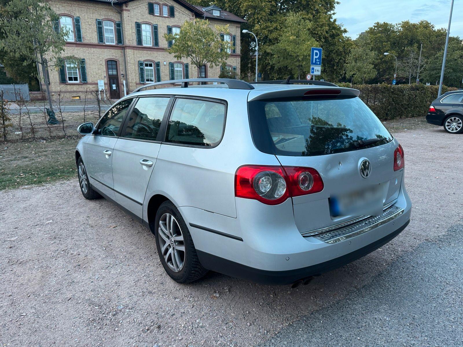 Volkswagen Passat 2008 — rear view