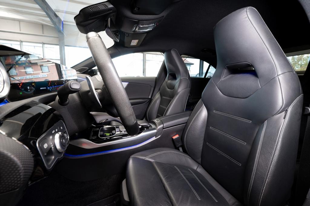 Mercedes-Benz CLA 45 AMG