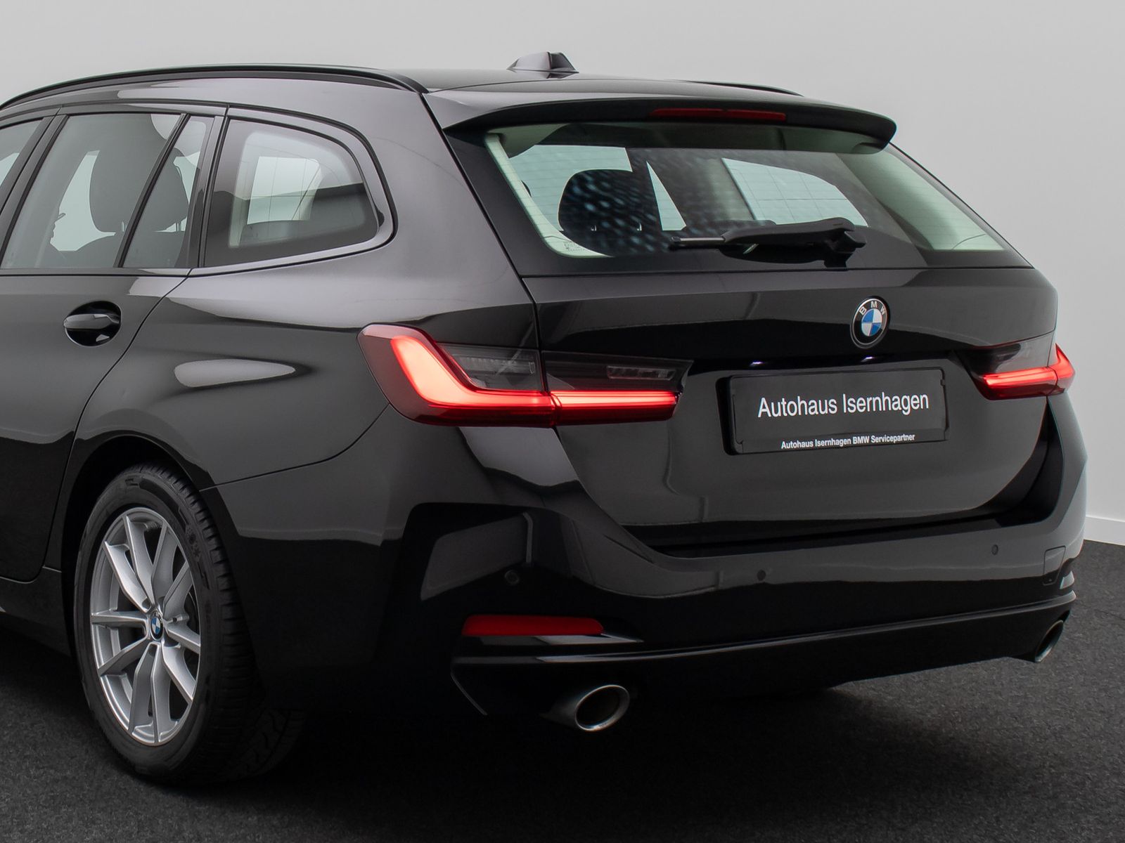 Fahrzeugabbildung BMW 318i GeschwindigReg DAB PDC Cockpit+ Widscreen