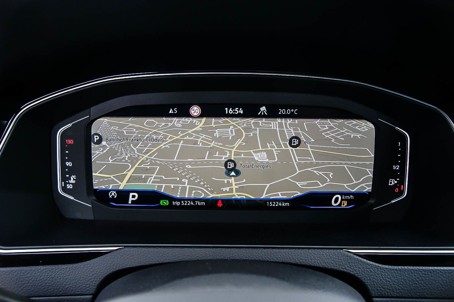 Fahrzeugabbildung Volkswagen Passat Variant 2.0TDI DSG R-LINE ANHZV STANDHZG