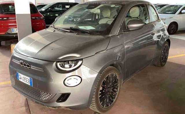 Fiat 500e Berlina 42 kWh La Prima