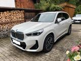 BMW iX1 xDrive30 MSport, Panorama, Head-Up, AHK - BMW iX1 von privat