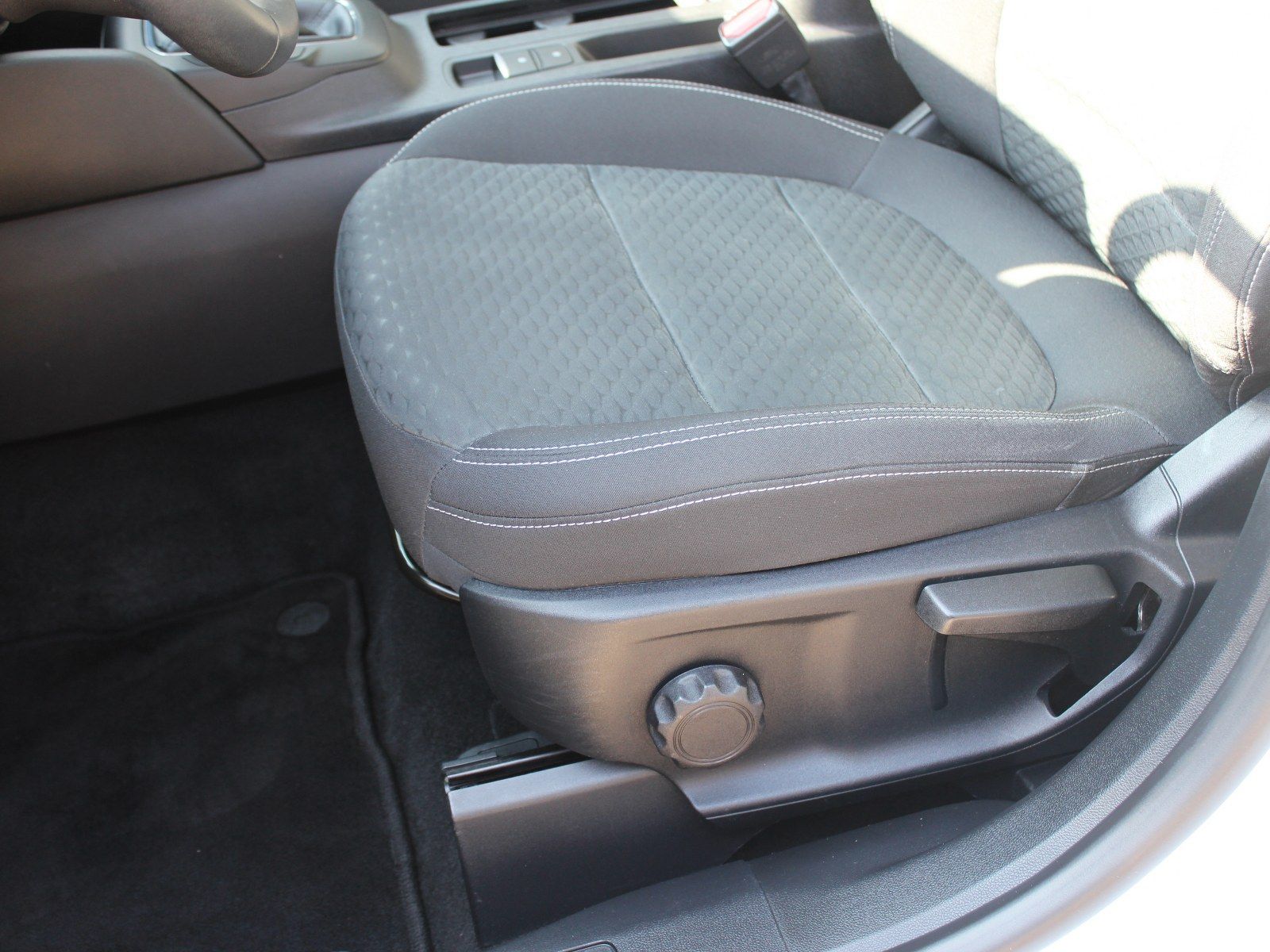 Fahrzeugabbildung Ford Kuga Cool & Connect 1,5 EcoBoost