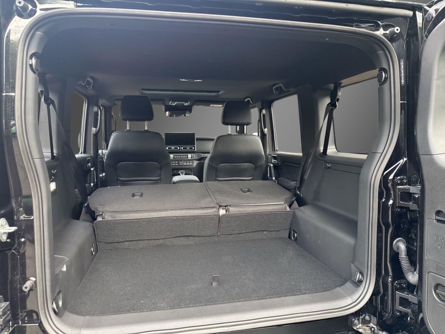 Fahrzeugabbildung BAW 212 4X4 2.0 Diesel Automatik - Leder